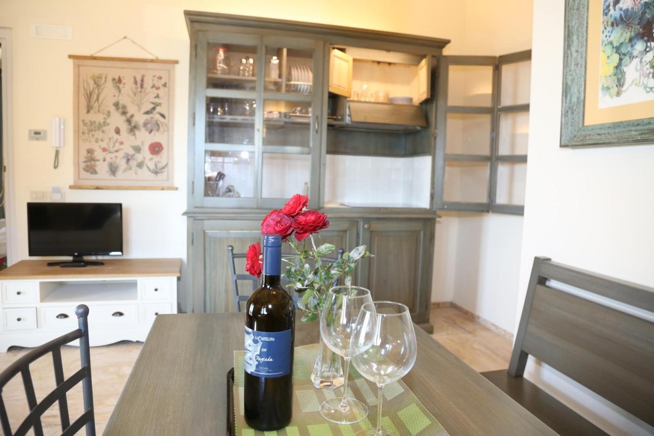 Casa Vacanze Squarcialupi Castellina in Chianti Exteriör bild