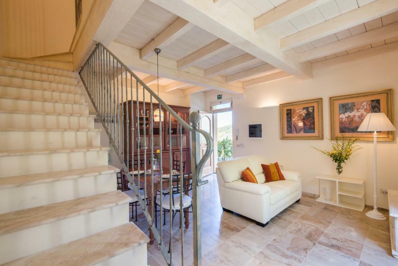 Casa Vacanze Squarcialupi Castellina in Chianti Exteriör bild