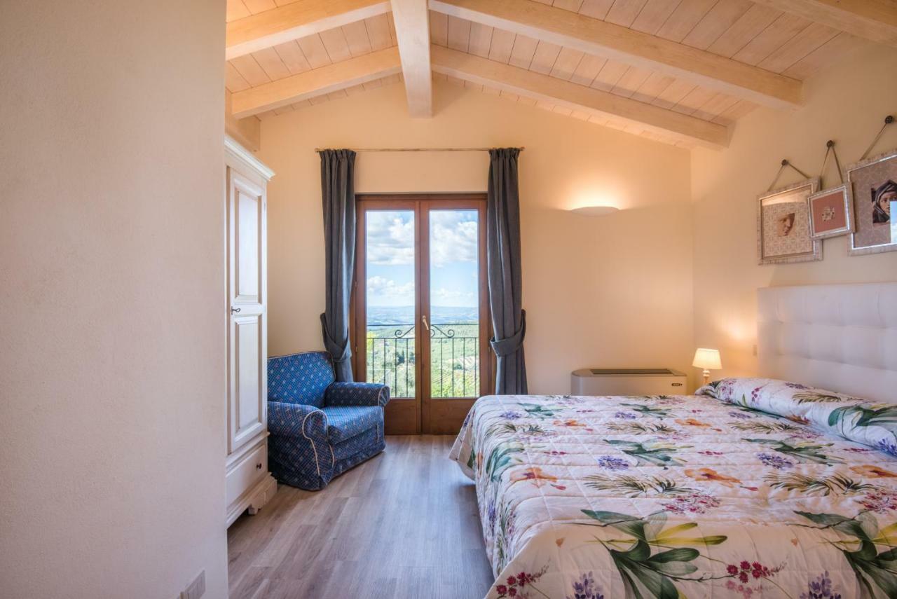 Casa Vacanze Squarcialupi Castellina in Chianti Exteriör bild