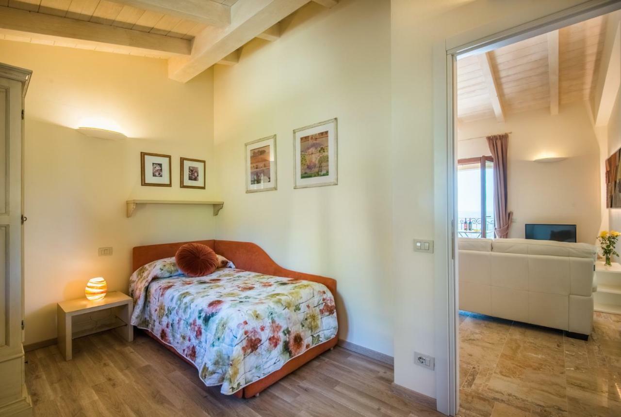 Casa Vacanze Squarcialupi Castellina in Chianti Exteriör bild