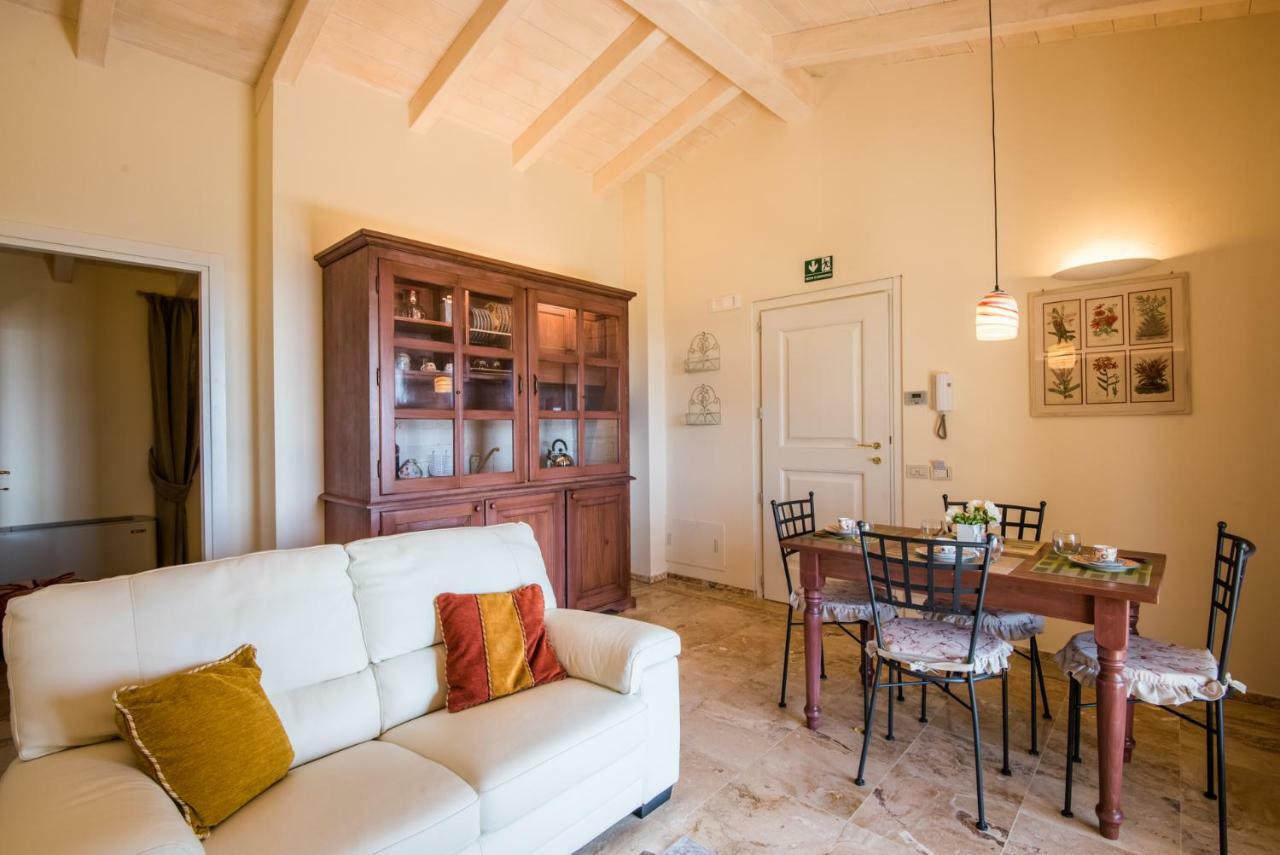 Casa Vacanze Squarcialupi Castellina in Chianti Exteriör bild